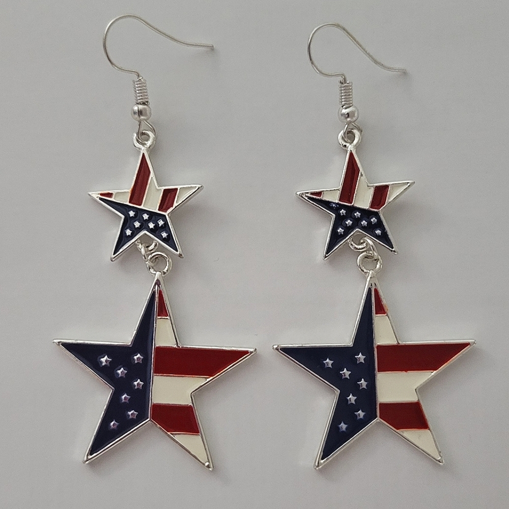 NEW! 🇺🇲4th Of July☆ Patriotic Red, White & Blue Stars Dangle Earrings. 2¾"drop